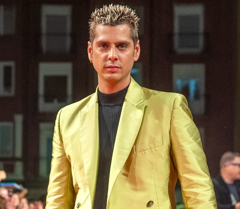 De niño de 'Aída' a 'enfant terrible' del cine español: Eduardo Casanova se sacude sus demonios en 'MasterChef Celebrity'