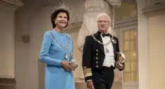 La historia detrás del rey con menos poder de Europa: burdeles, un suegro nazi y un "error" con su heredera