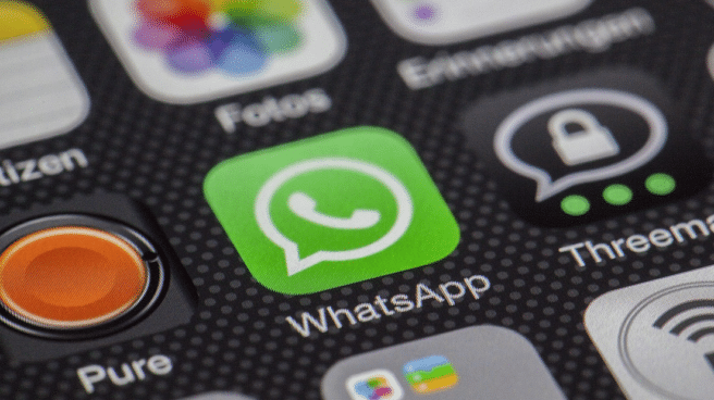 La aplicación Whatsapp tras viralizarse un bulo sobre las fotos de “buenos días” que “formatean” tu móvil con un virus