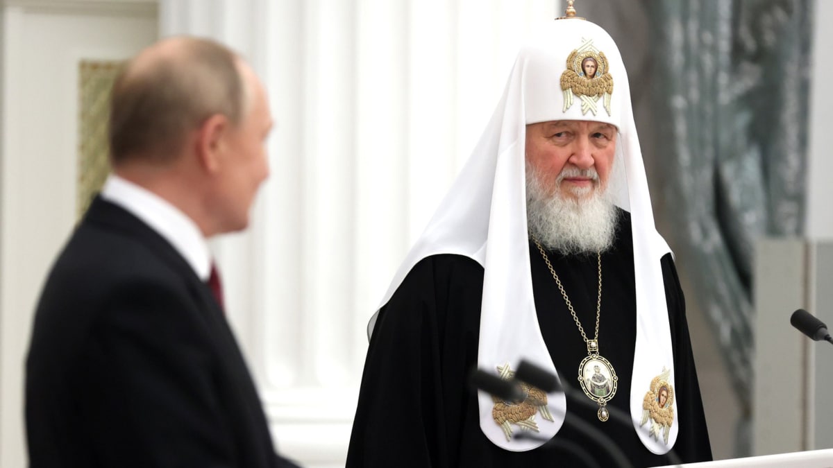 El presidente ruso Vladimir Putin y el patriarca Kirill en una ceremonia en noviembre de 2021.