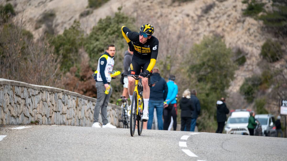El ciclista Nathan van Hooydonck en la carrera clásica París-Niza