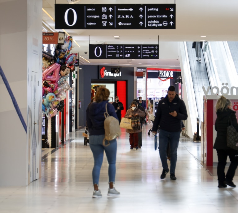 Sin rastro de crisis en los centros comerciales: la ocupación de locales supera el 90%