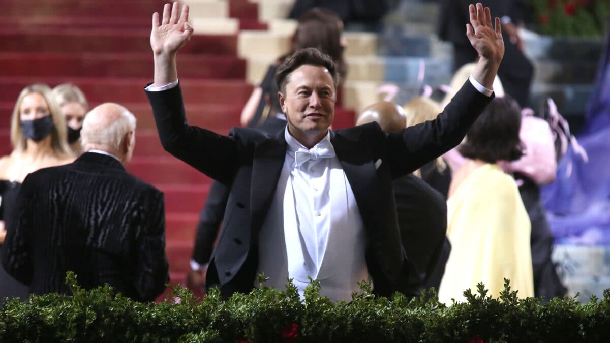 Elon Musk en la Met Gala de mayo de 2022