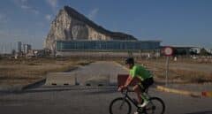Gibraltar anuncia "una importante remodelación" en la Verja y acusa a España de las colas tras las críticas de Albares