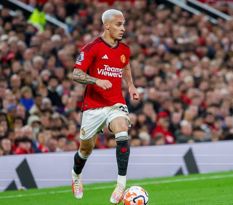 Antony, apartado del Manchester United tras ser denunciado por agresión sexual: «Hay mucha gente matándome»