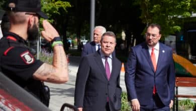 El PP reta a Page y a Barbón a que sus diputados voten contra la financiación: "No bastan las palabras"