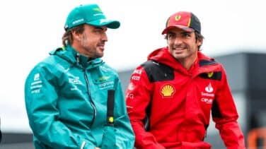 Fernando Alonso explica por qué no corre igual contra Carlos Sainz