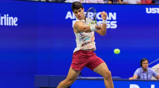 Carlos Alcaraz vence a Daniel Evans y ya sabe quién será su rival en octavos del US Open