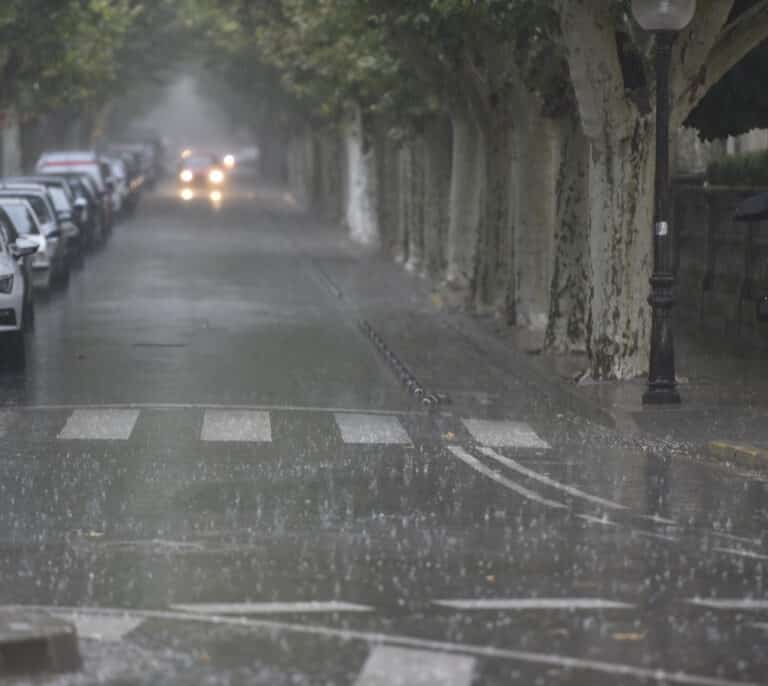 La DANA seguirá este domingo con abundantes lluvias y tormentas