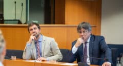 La Eurocámara exige la retirada de una imagen de apoyo al 1-O de la exposición en Bruselas de Puigdemont y Comín