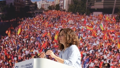 Ayuso llama a la movilización el domingo en Cataluña: "España no puede quedar en manos de minorías rabiosas que la odian"