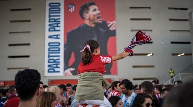 «Vamos a matar a la niña de mierda» y otras barbaridades que soportó una menor en el derbi contadas por su tía