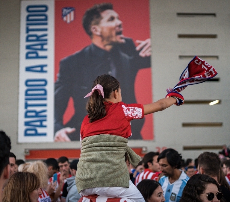 «Vamos a matar a la niña de mierda» y otras barbaridades que soportó una menor en el derbi contadas por su tía