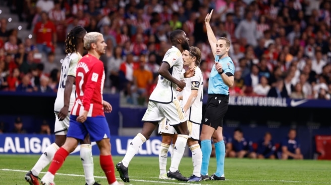 Arberola Rojas en el derbi entre Atlético y Real Madrid Arberola Rojas