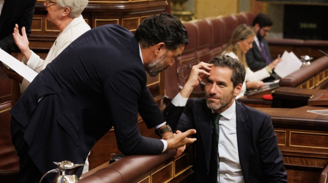 Sémper siente "vergüenza" por los errores en la votación: "Es un sí o un no, no parece muy difícil"