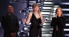 "La imparable Taylor Swift" triunfa en los MTV VMAs