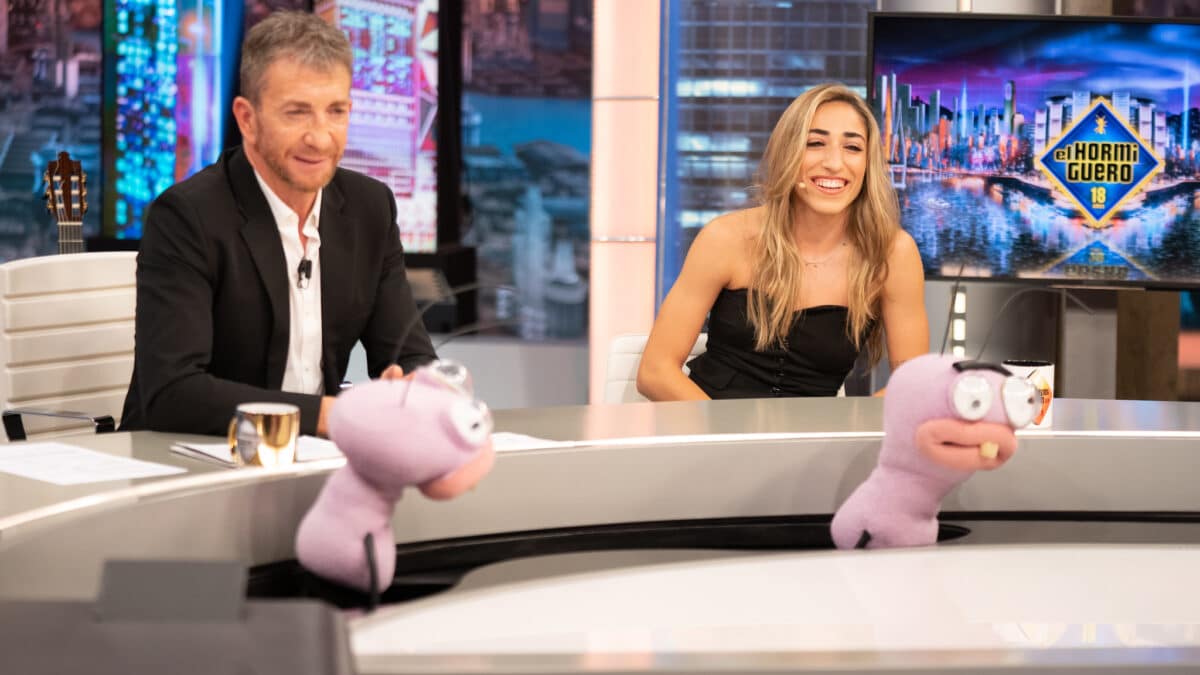 'El Hormiguero' se mantiene líder y nubla el estreno de 'Cuentos chinos', al que dobla en audiencia