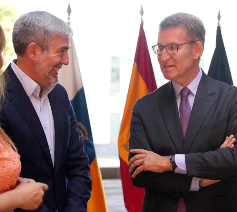 Feijóo justifica las demandas "de igualdad" territorial de CC frente a Junts para su investidura