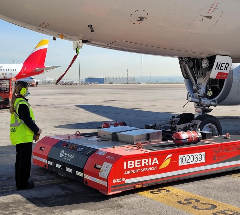 Iberia impugna el concurso de 'handling' de Aena y avisa de "irregularidades"