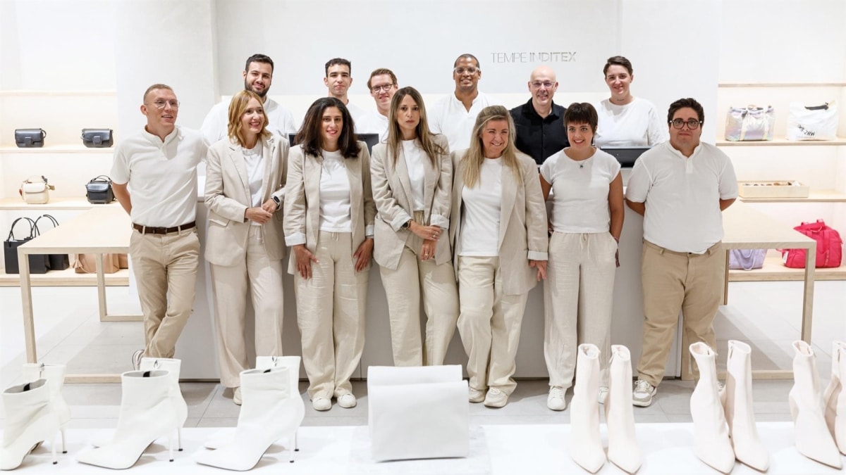 Trabajadores de la tienda Temple Inditex en San Sebastián de los Reyes (Madrid).