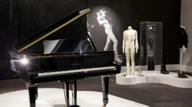 El piano de Mercury se vende por menos de la mitad de lo esperado