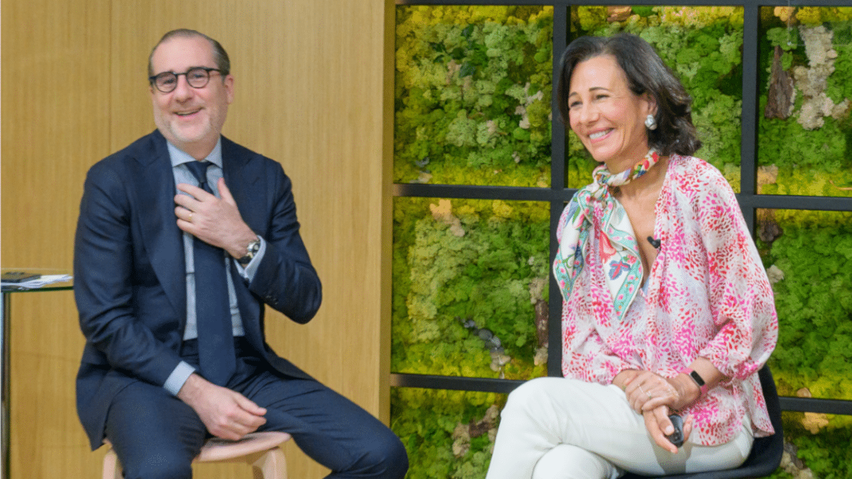 Ana Botín, presidenta de Banco Santander, y el consejero delegado de la entidad, Héctor Grisi.