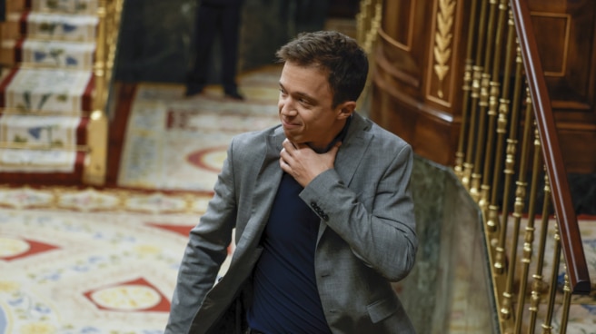 El Tribunal de Cuentas amenaza con posibles multas a Vox y Más País por recibir donaciones incumpliendo la ley El diputado de Sumar Iñigo Errejón en la primera sesión de su debate de investidura a la Presidencia del Gobierno, este martes en el Congreso.