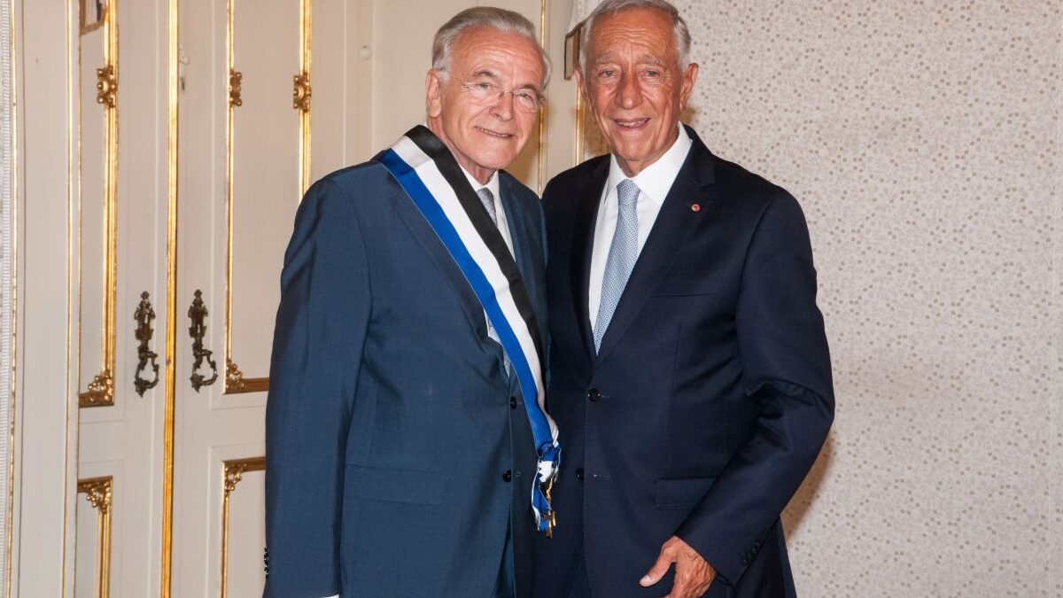 Isidro Fainé junto al presidente de la República Portuguesa, Marcelo Rebelo de Sousa.