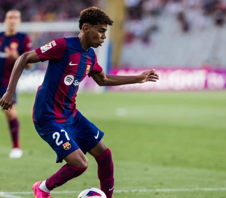 Lamine Yamal, principal novedad en la convocatoria de Luis de la Fuente