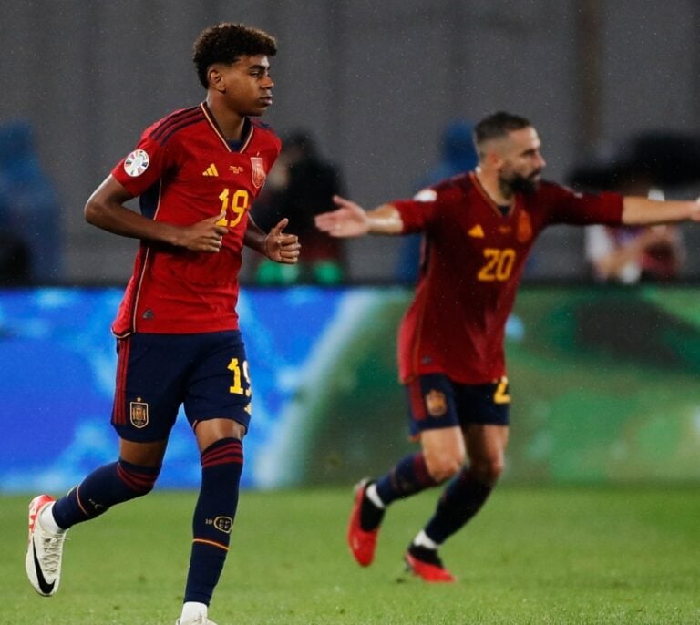 España golea 1-7 a Georgia en el histórico debut de Lamine Yamal