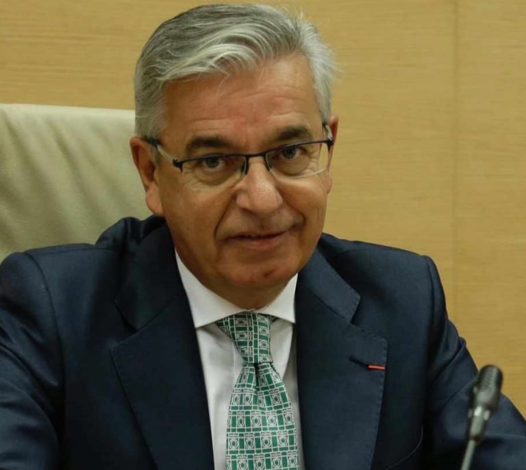 El coronel Sánchez Corbí recibe la Cruz de Plata en lugar de la medalla de menor rango que le dio Marlaska