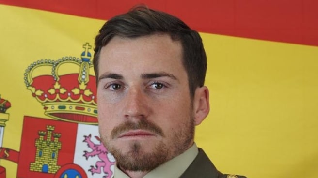 Muere un militar de 30 años por un disparo accidental en un cuartel de Alicante El militar fallecido, Adrián Roldán Marín