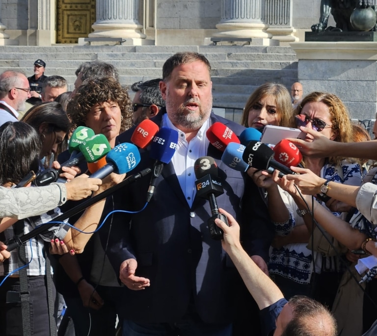 Esquerra toma el relevo a JxCat y eleva el listón de la investidura