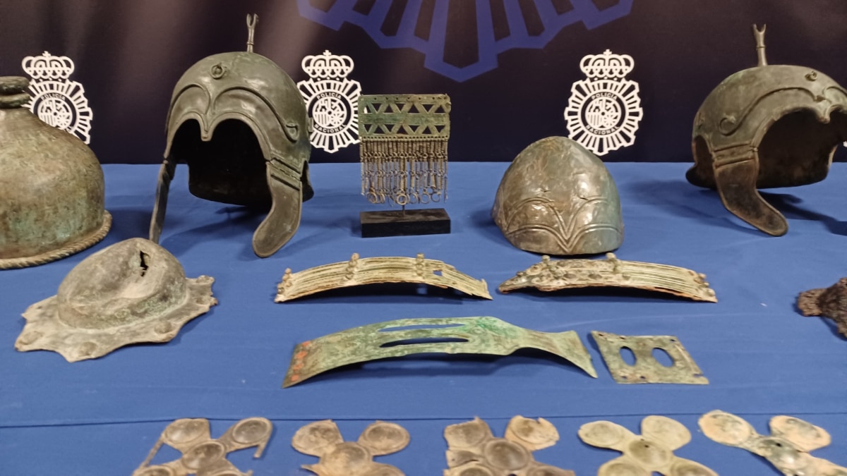 Piezas arqueológicas incautadas por la Policía Nacional en la 'Operación Pendejo'