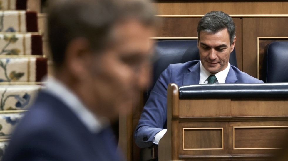 El presidente del Gobierno en funciones, Pedro Sánchez, en la primera sesión del debate de investidura de Alberto Núñez Feijóo, el pasado 26 de septiembre de 2023 en el Congreso.