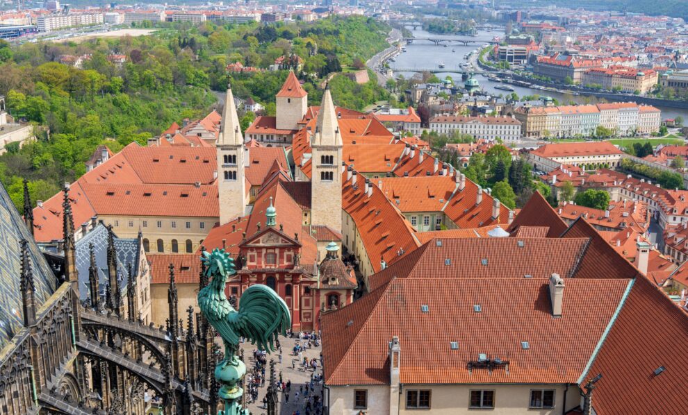 Basílica de San Jorge de Praga en Chequia, que es uno de los países que cambiaron su nombre como ahora quiere India