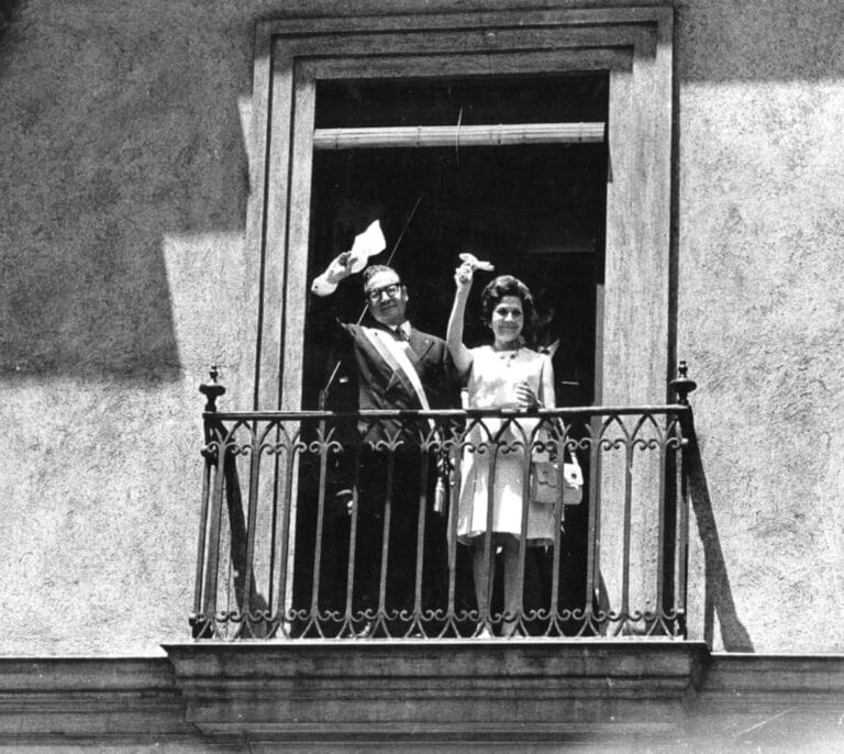 50 años de la muerte de Salvador Allende: de la influencia de su abuelo a la de un carpintero anarquista