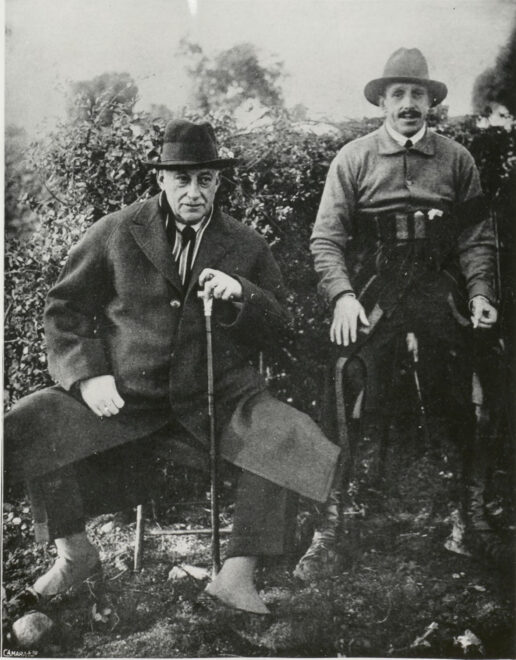 El rey y Primo de Rivera, de cacería en El Escorial el 5 de enero de 1930. El general dimitió pocas semanas después.