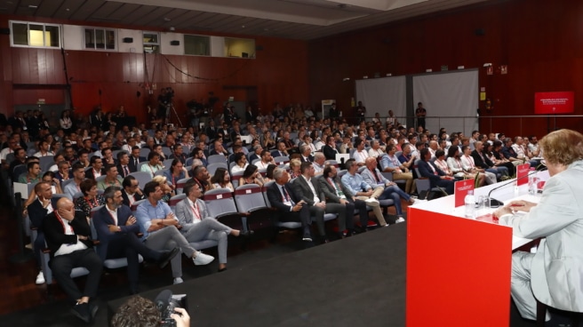 Continúa la purga en la RFEF: destituido el jefe de integridad Público asistente durante la rueda de prensa del presidente de la Real Federación Española de Fútbol (RFEF), Luis Rubiales, en la Asamblea General Extraordinaria, en la Ciudad del Fútbol de Las Rozas