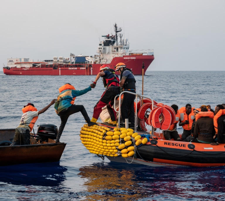 El rescate de migrantes en el Mediterráneo y la protección de la naturaleza, reconocidos con el Nobel alternativo