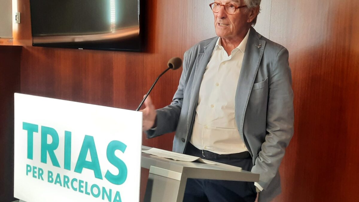 Trias sigue en el Ayuntamiento de Barcelona a la espera de la investidura, tras pedírselo Puigdemont