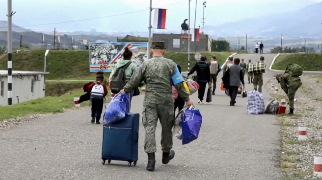 Tropas-rusas-ayuda-evacuacion-Nagorno Evacuación de Nagorno Karabaj