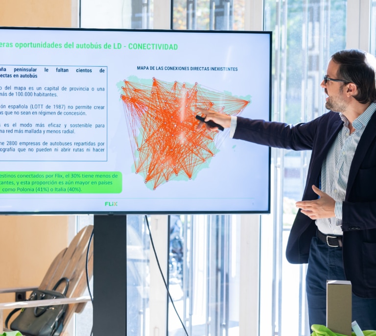 Flixbus insiste en liberalizar el autobús: "A España le faltan cientos de conexiones directas"