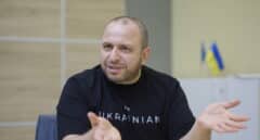 Umerov, un gestor tártaro con experiencia negociadora a cargo de Defensa en Ucrania