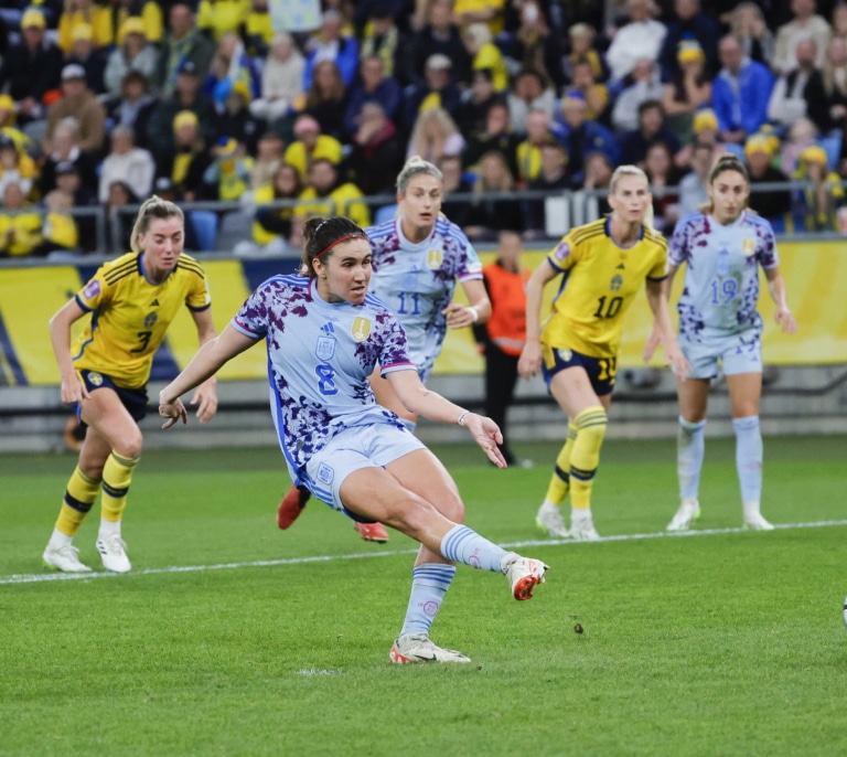 Un penalti de Mariona Caldentey en el minuto 96 le da la victoria a España frente a Suecia