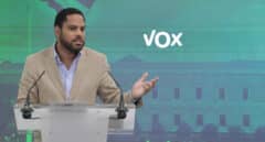 Vox pide al PP combatir el secesionismo y "dejar de mirarse el obligo" con actos de partido