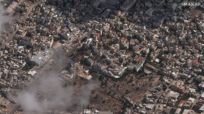 02_overview of al ahli hospital_after explosion_18oct2023_ge1 Imagen tras la explosión en el hospital Al Ahli de Gaza.