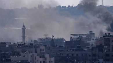 Gaza sufre la noche más intensa de bombardeos en medio de combates terrestres en curso