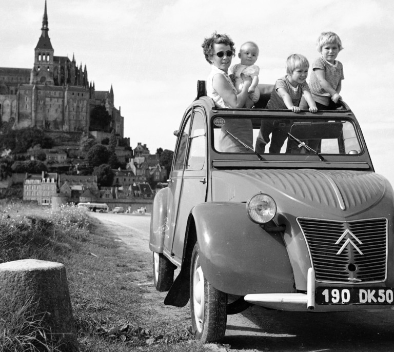 El pequeño coche popular pensado para el campo que se convirtió en un icono del siglo XX