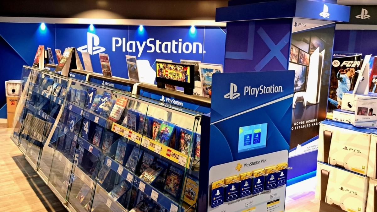 Zona de Play Station en el centro comercial de El Corte Inglés de Callao (Madrid).